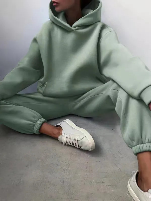Hoodies & Sweatshirts