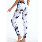Tie-dye seamless leggings in black and white, featuring a scrunch butt design and high-rise waistband for support.
